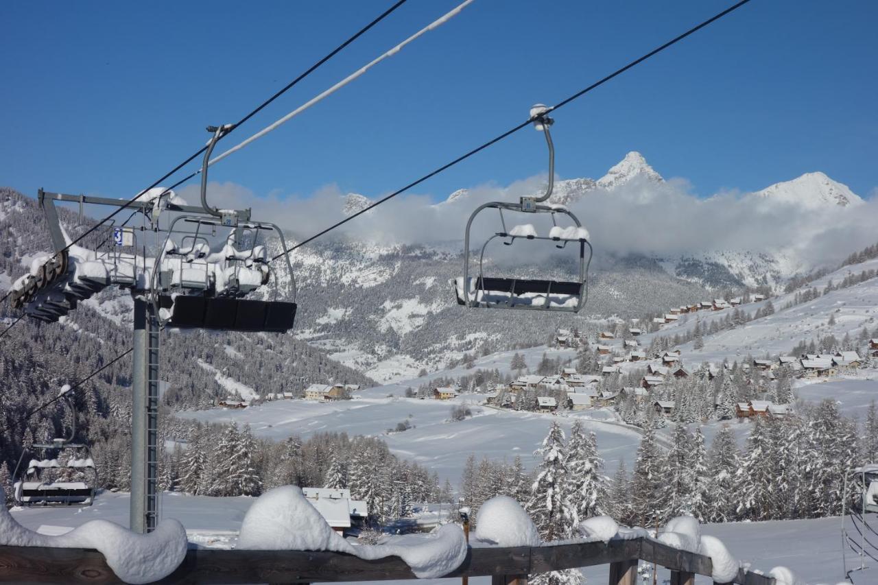 Skis Aux Pieds Dans Un Appartement Cosy Au Coeur Du Queyras Molines en Queyras Bagian luar foto